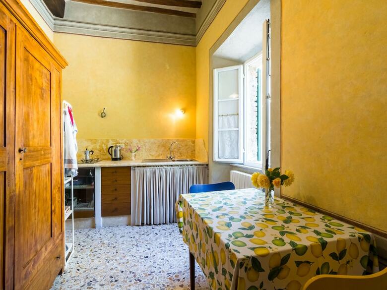Vintage Holiday Home In Montecastelli Pisano With Terrace