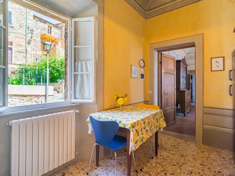 Vintage Holiday Home In Montecastelli Pisano With Terrace