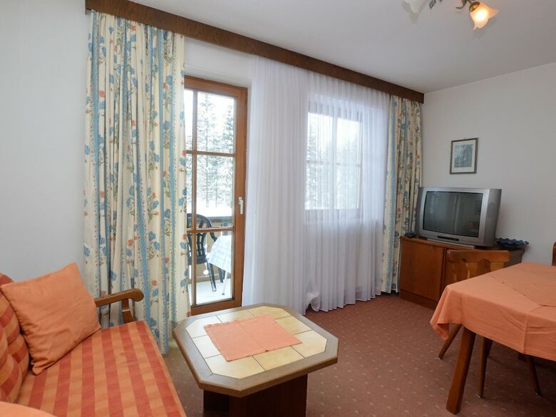 Cozy Apartment In Bichlbach Near Lake