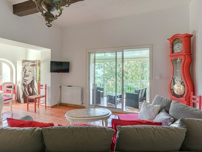 Modern Holiday Home With Private Swimming Pool In Salernes