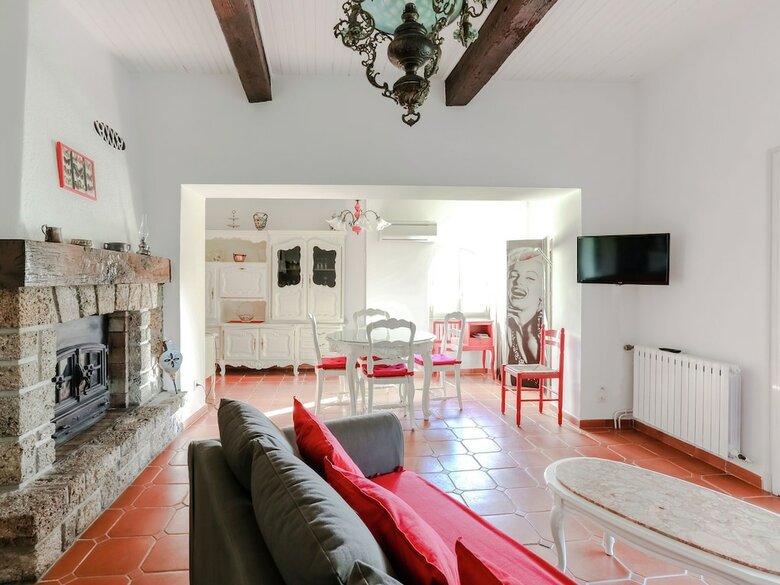Modern Holiday Home With Private Swimming Pool In Salernes