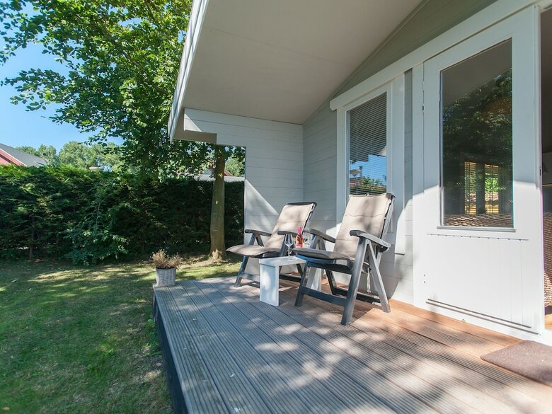 Charming Holiday Home In Warmenhuizen Amidst Nature
