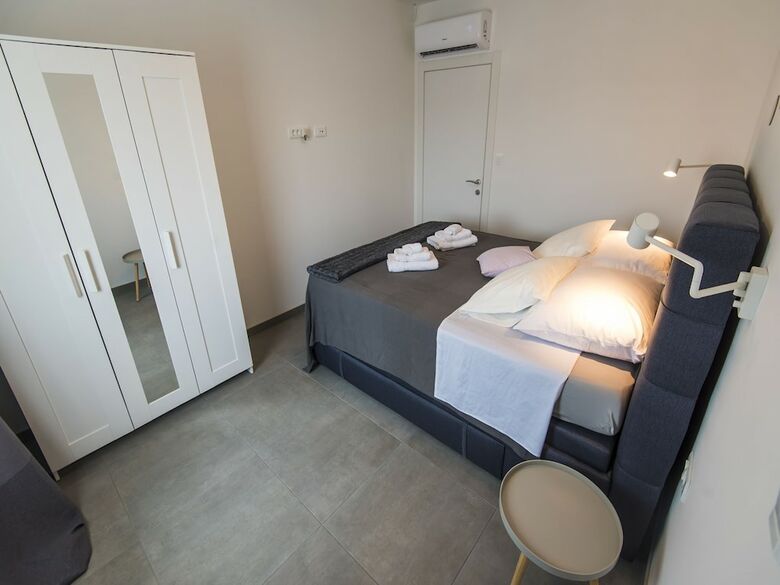 Beautiful Villa With Private Swimming Pool, Nice Covered Terrace, Play Area, Bbq