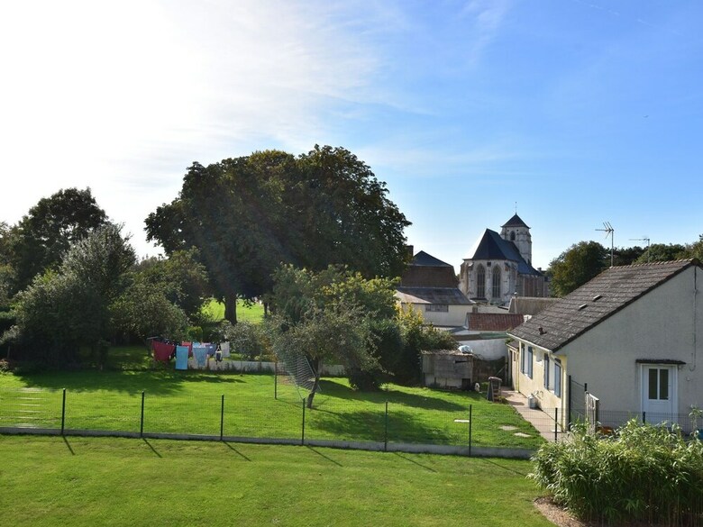 Sunlit Holiday Home With Private Garden In Picardy