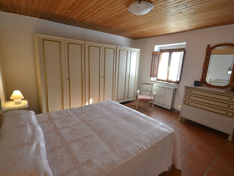 Authentic Colonial Property Set In The Tuscan Hills