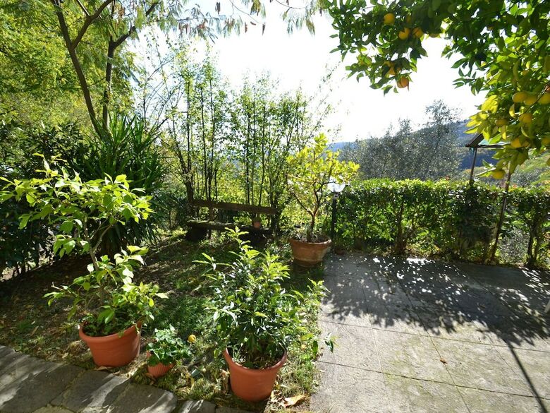 Authentic Colonial Property Set In The Tuscan Hills