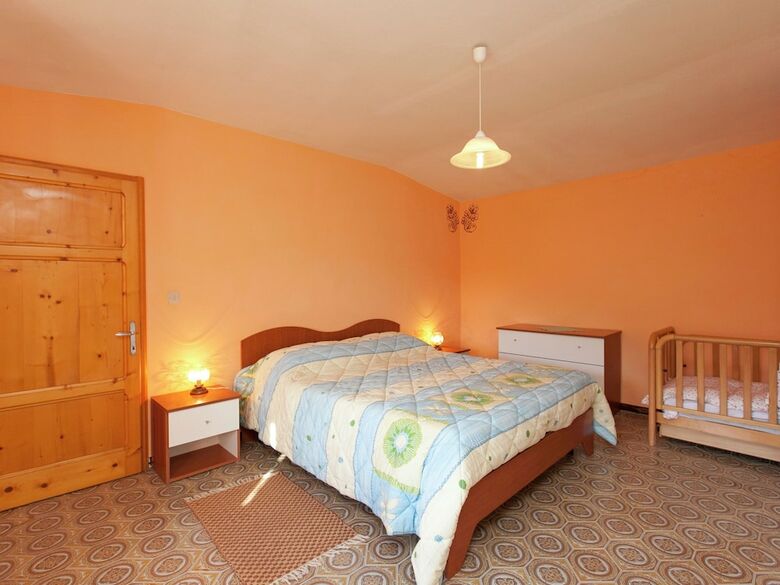 Welcoming Holiday Home In Molazzana With Private Pool