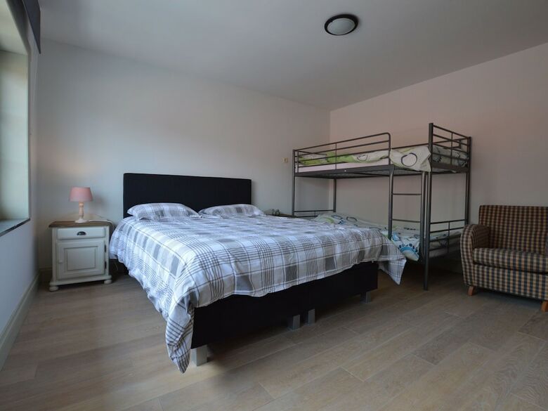 Spacious Holiday Home In Peer With Garden