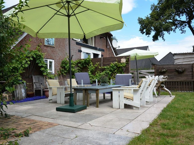 A Beautiful, Link-detached Farm House In The Drentse Wapse