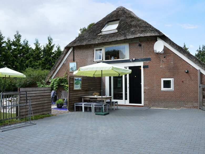 A Beautiful, Link-detached Farm House In The Drentse Wapse