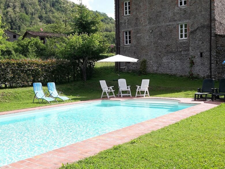 Beautiful Vacation House With A 250 M) Garden