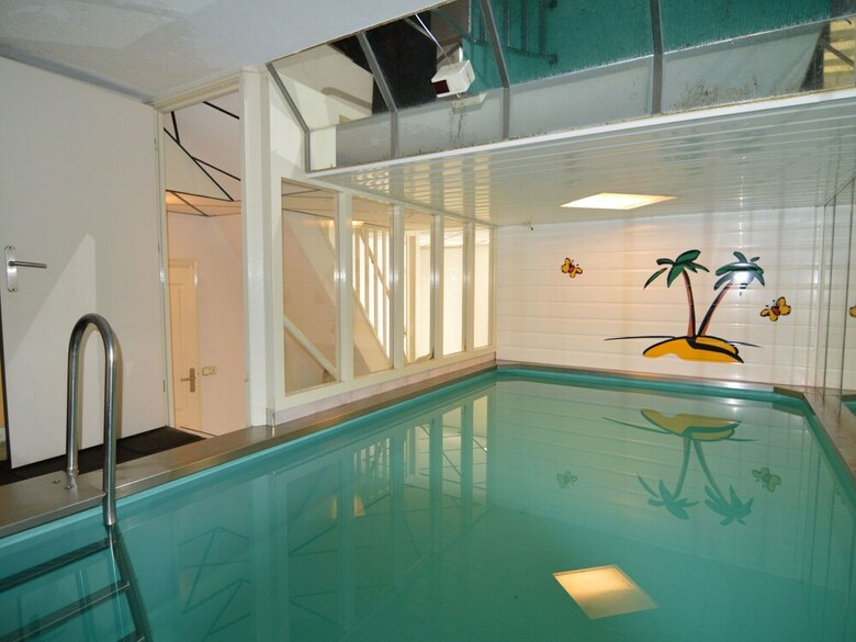 Luxurious Villa On Large Woody And Enclosed Terrain