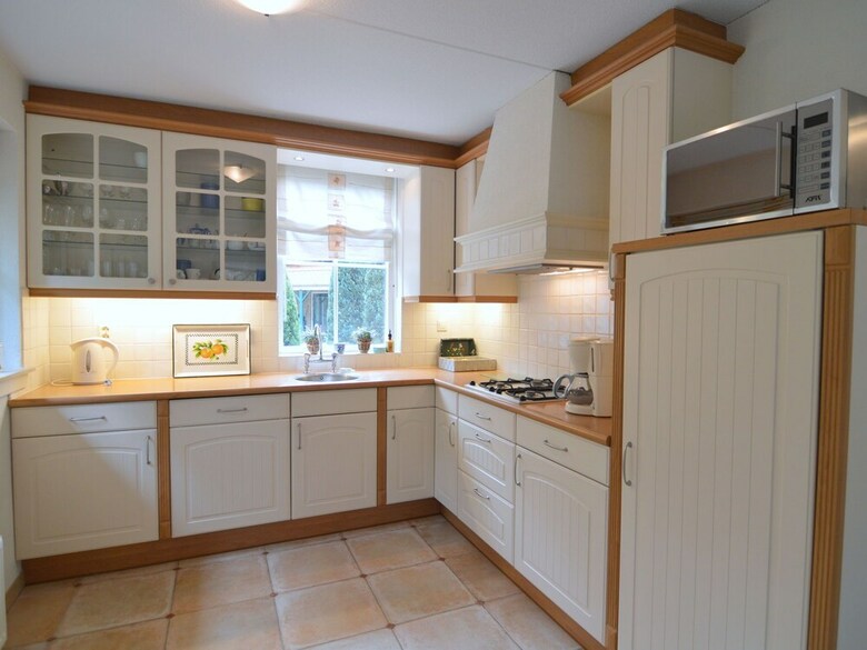 Cosy Holiday Home In Beerze With Terrace