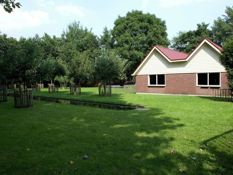 Luxurious Mansion In de Tike With Jacuzzi