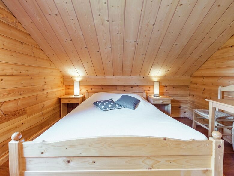 Cabana Modern Holiday Home In Vresse-sur-semois With Kayaking