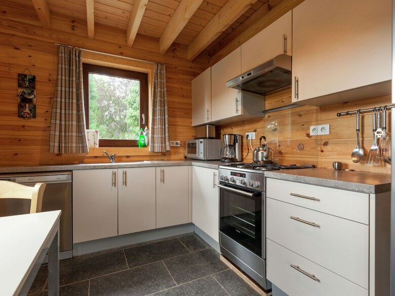 Cabana Modern Holiday Home In Vresse-sur-semois With Kayaking