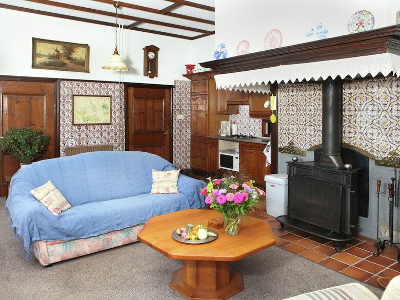 Cosy Farmhouse In Neede With Garden