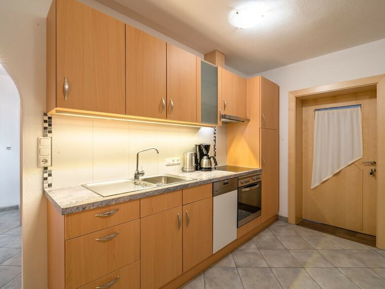 Beautiful Mansion In S�ll With Garden