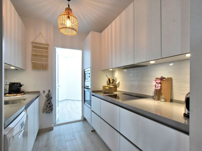 Luxury Apartment With Breathtaking Sea View Surrounded By Palm Trees!