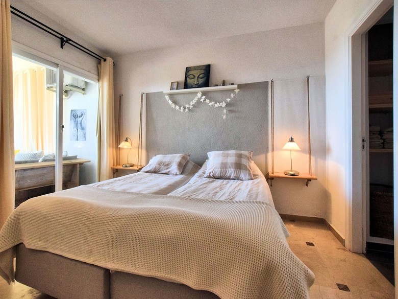 Luxury Apartment With Breathtaking Sea View Surrounded By Palm Trees!