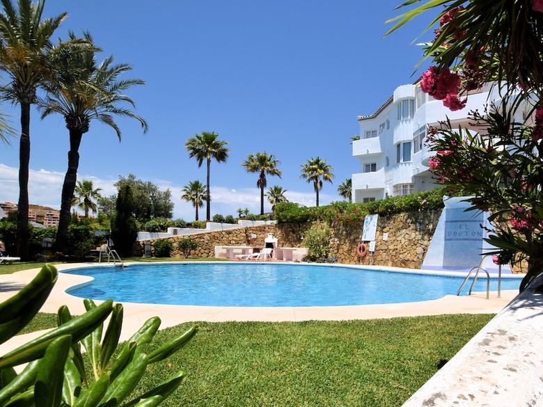 Luxury Apartment With Breathtaking Sea View Surrounded By Palm Trees!