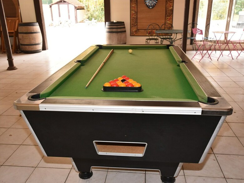 Quaint Holiday Home In Lalinde With Jacuzzi
