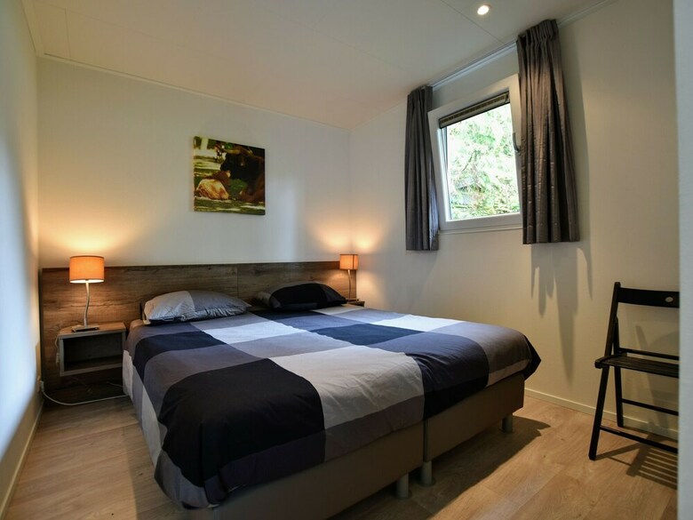 Spacious Chalet In Wolfheze With Garden