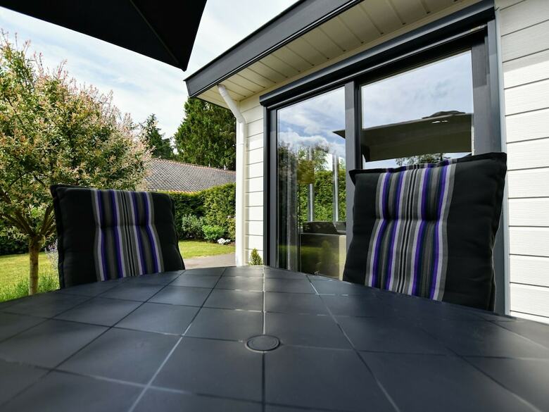 Spacious Chalet In Wolfheze With Garden