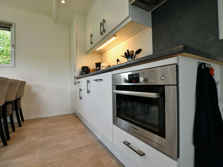 Spacious Chalet In Wolfheze With Garden