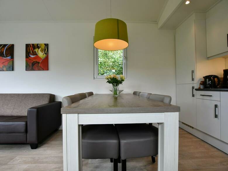 Spacious Chalet In Wolfheze With Garden