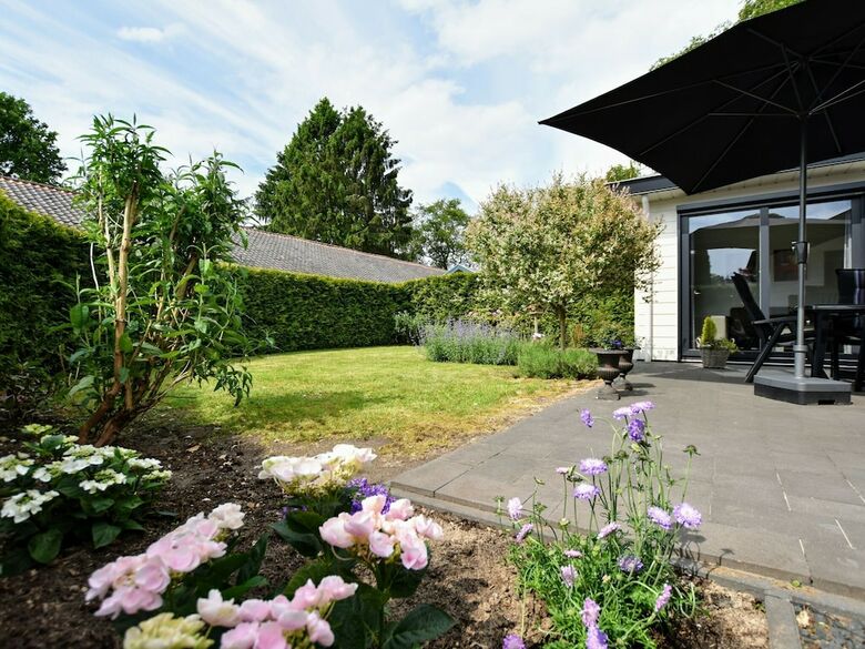 Spacious Chalet In Wolfheze With Garden