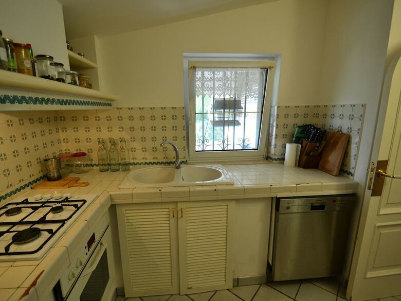 Luxurious Holiday Home In Putignano Apulia With Sea View