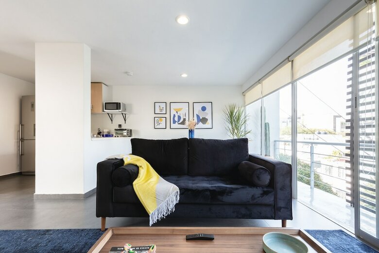 Bright 2br Condesa Apartment With Balcony