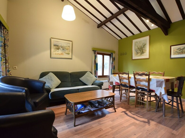Detached Chalet In Lovely Hiking Region