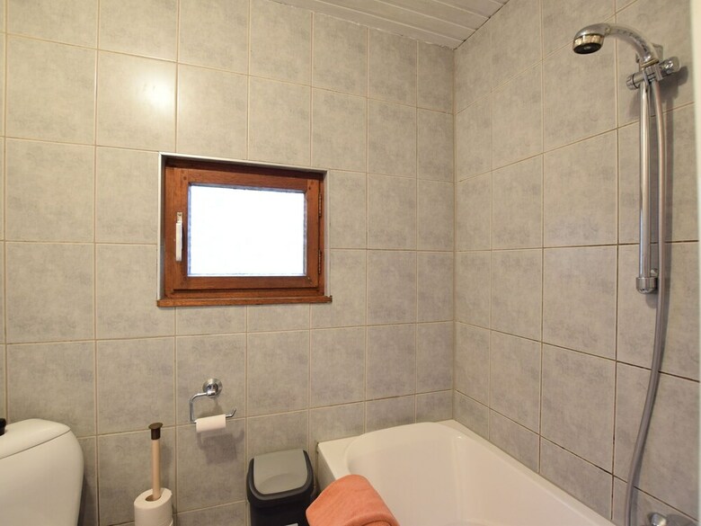 Detached Chalet In Lovely Hiking Region