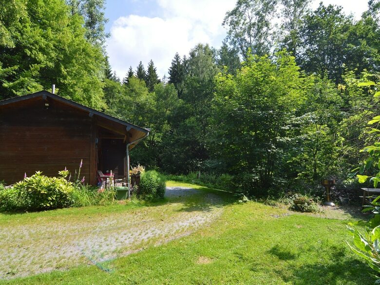 Detached Chalet In Lovely Hiking Region