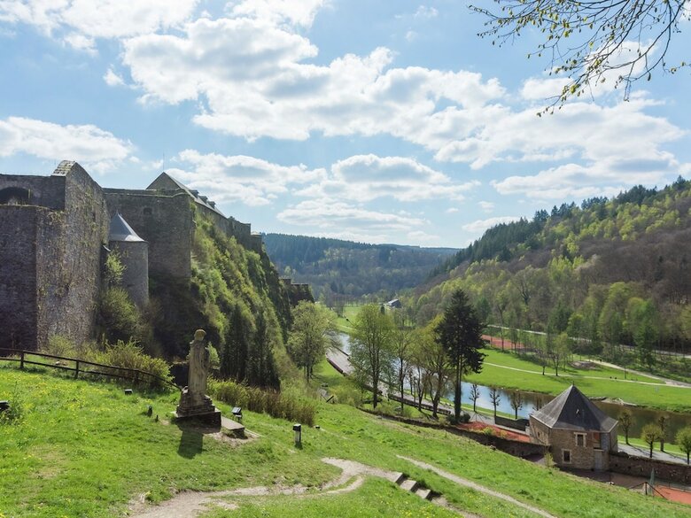 Detached Chalet In Lovely Hiking Region