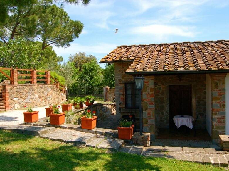 Spacious Cottage With Pool In Arezzo Italy