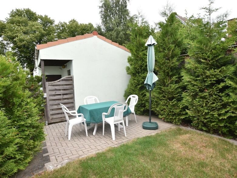 Beachside Apartment In Pepelow With Private Terrace