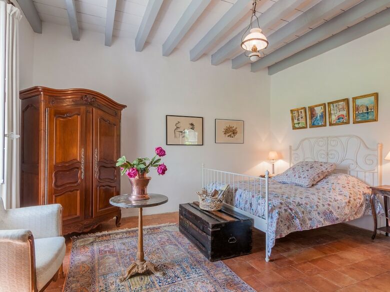 Beautiful Villa In Paradou With Swimming Pool