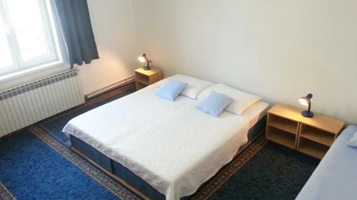 Hostal Guesthouse Sermageova