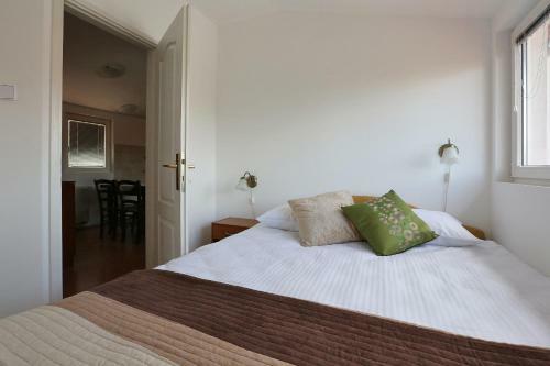 Apartments And Rooms Times Inn