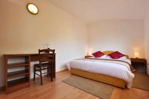 Apartments And Rooms Times Inn