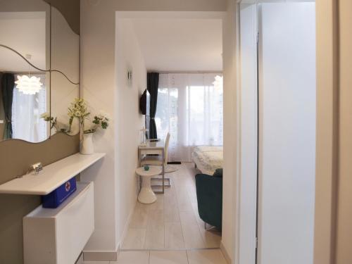 Hostal Feels Like Home Apartments