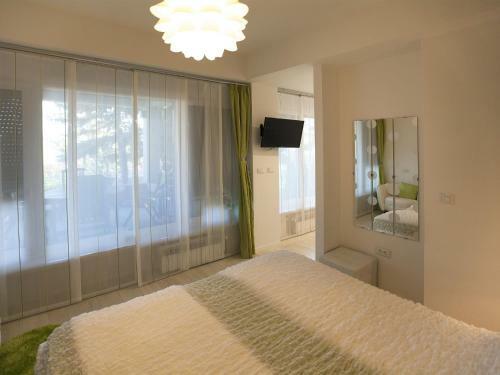 Hostal Feels Like Home Apartments