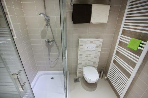 Hostal Feels Like Home Apartments