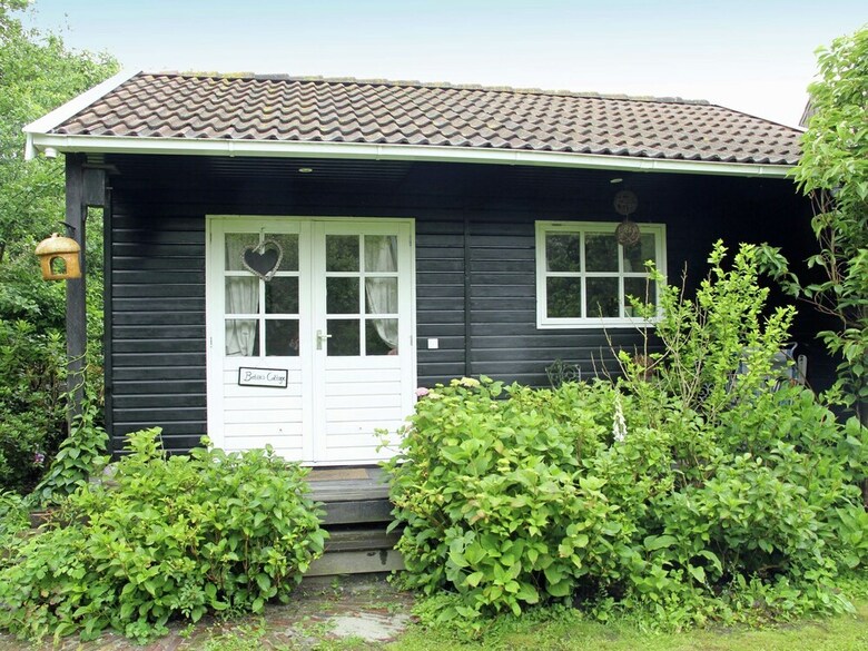 Romantic Cottage In Bergen North Holland With Terrace