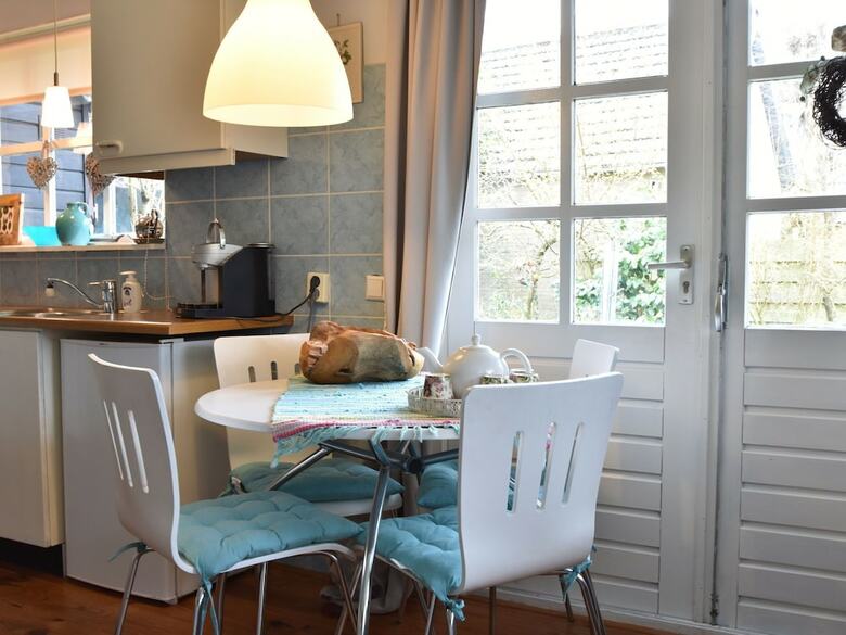 Romantic Cottage In Bergen North Holland With Terrace