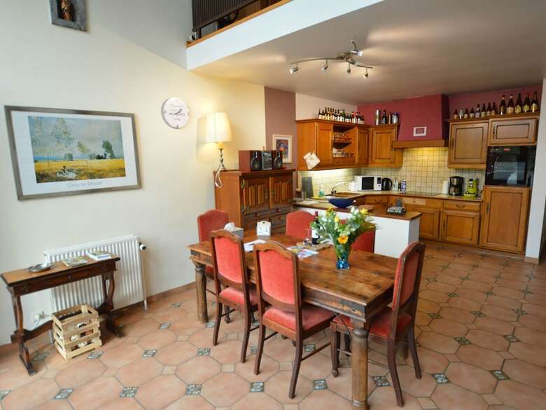 Charming And Spacious Cottage For Lovers, En For Walkers!