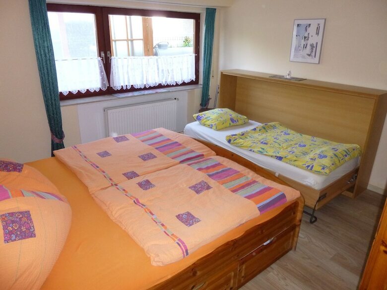Cozy Apartment In Leudersdorf Eifel With Terrace